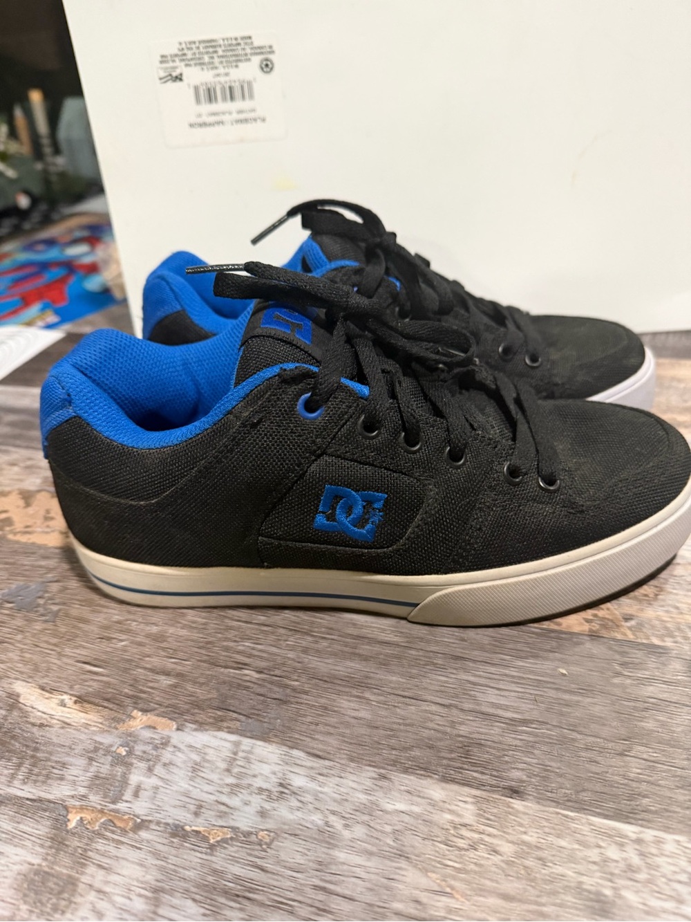 DC Shoes Unisex Black and Blue Skate Sneakers
